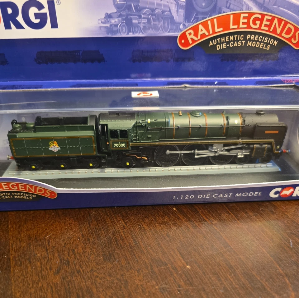 CORGI Rail Legends 1:120 ST97701 TRAIN BR 4-6-2 Britannia Class circa 2012 - Image 2 of 4