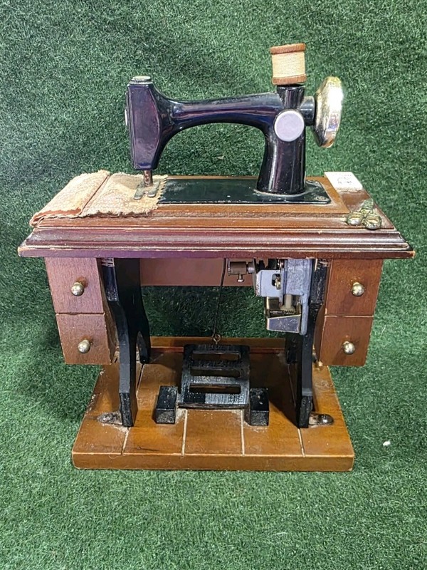 Vintage Sewing Machine Music Box With Movable Parts