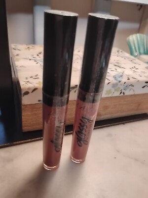 2x LA Girl - Glossy Plumping Lip Gloss - GLG928 Juicy 0.1 oz (2-pack)