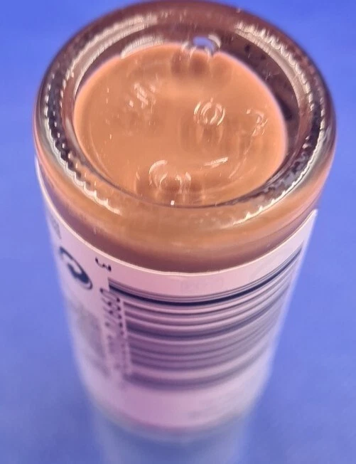 Revlon Colorstay Foundation 610 Espresso SPF 15 For Combination/Oily Skin 30ml  - Image 4 of 4