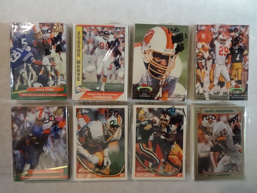 TAMPA BAY BUCCANEERS HUGE 150 FOOTBALL CARD LOT  NO DUPLICATES $1 OFF SPECIAL! - Picture 1 of 3