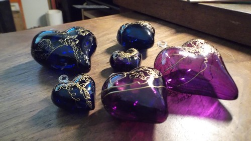 Vintage Set (6) mundgeblasenes Glas mit Goldrand Design Herz Ornamente - Bild 2 von 8