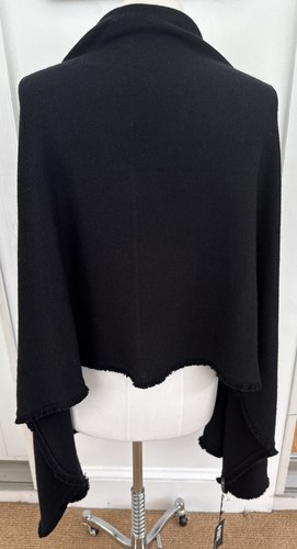 Sciarpa BERYLL in cashmere nero realizzata a mano da brave persone a Los Angeles nuova con etichetta - Foto 3 di 7