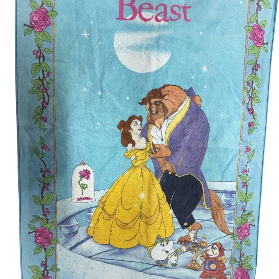 Toalla de playa vintage de La Bella y la Bestia exclusiva de algodón con adornos de rosas Foto 3 de 4