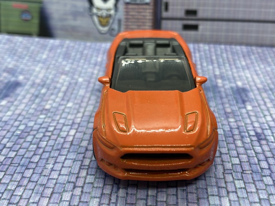 Hot Wheels 2015 Ford Mustang GT Convertible 5 Pack Exclusive Orange