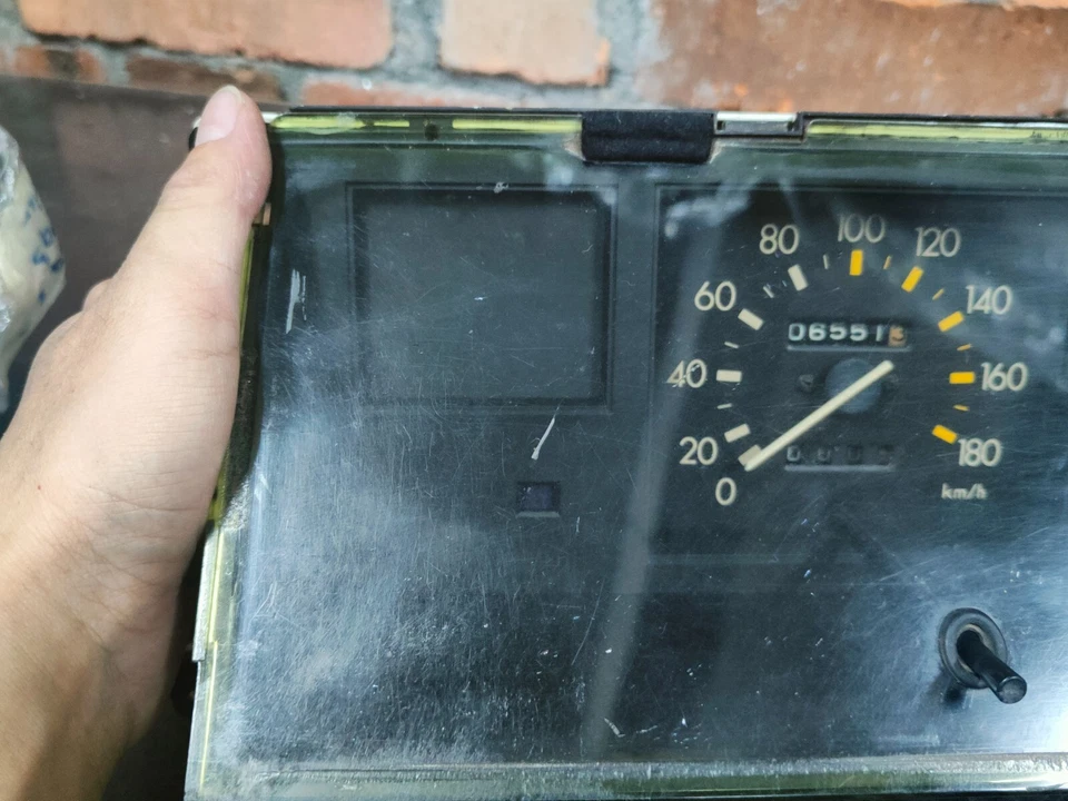 JDM KE70 DX RHD 1981 Corolla Speed Meter Speedometer Cluster 83010- 12571 Toyota - Imagem 2 de 4