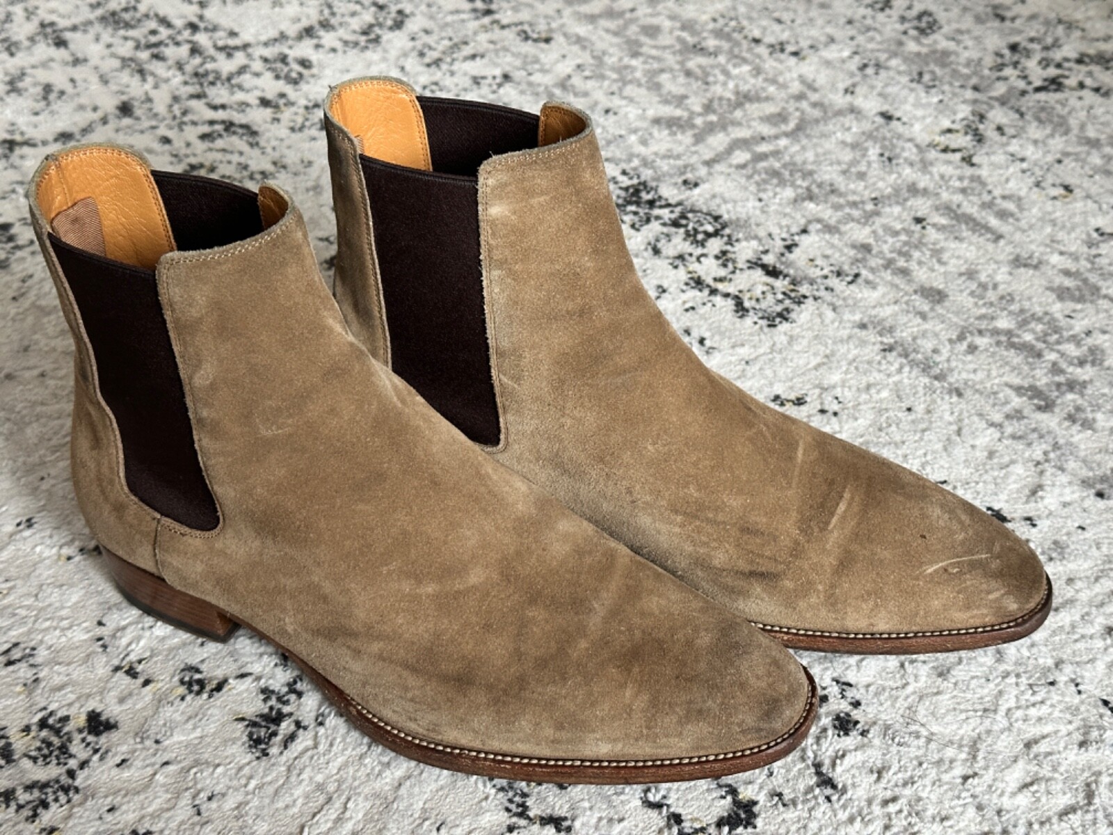 Stivali Chelsea Saint Laurent Paris da uomo beige Wyatt pelle scamosciata tabacco taglia 9US EUR 42