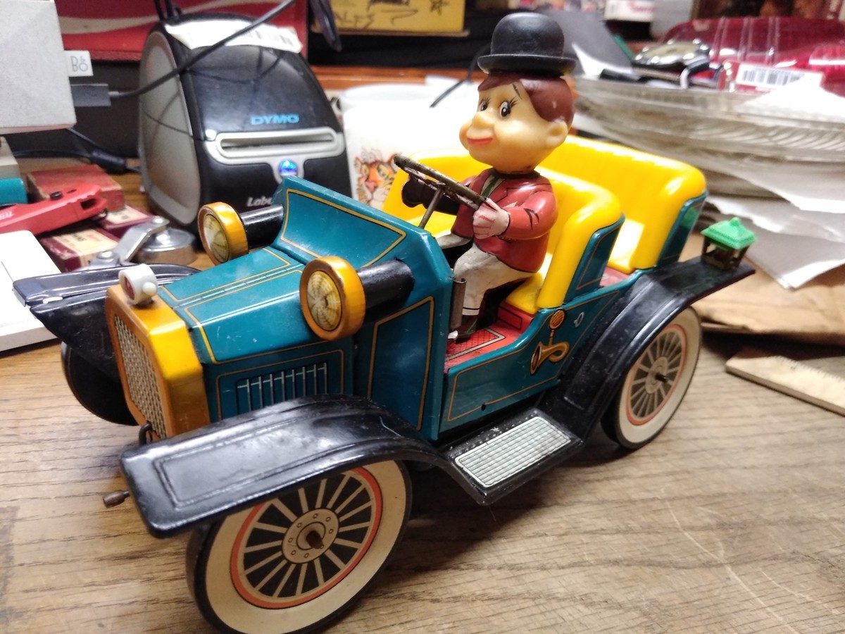 Vtg Japan TN Mystery 1901 Battery Powered Tin Toy Jalopy Car w