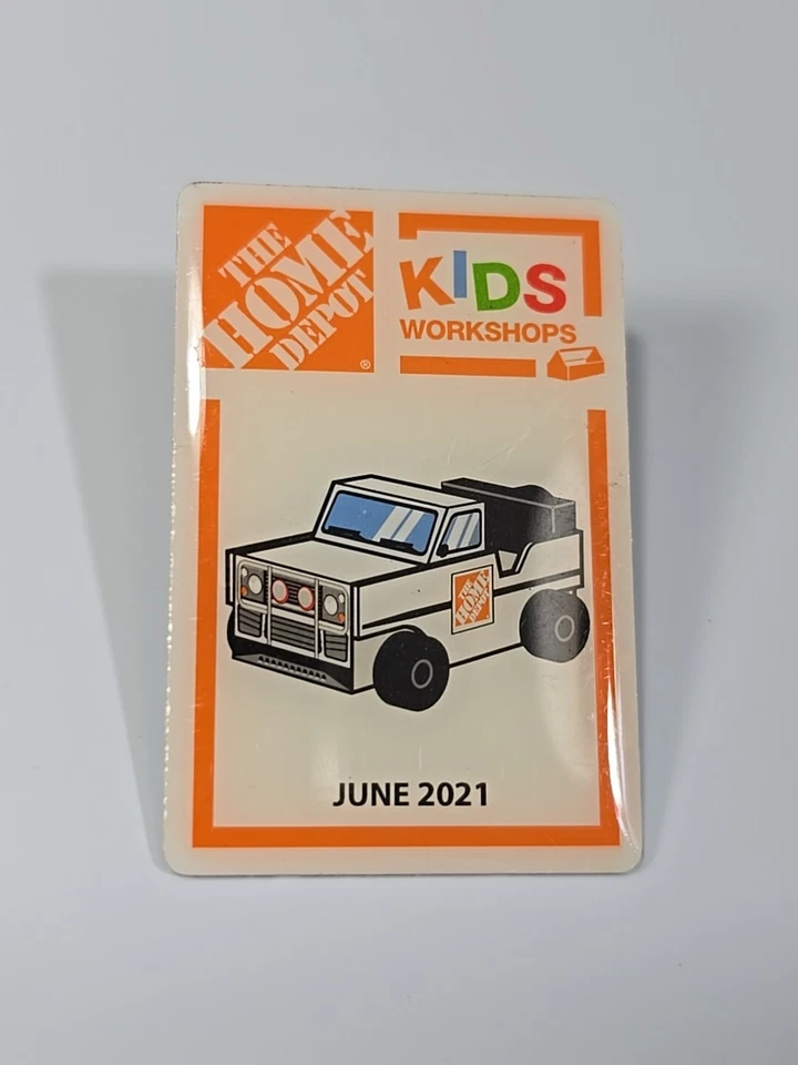 Camión blanco Home Depot Kids Workshops SOLO PIN mayo 2021 Foto 2 de 4