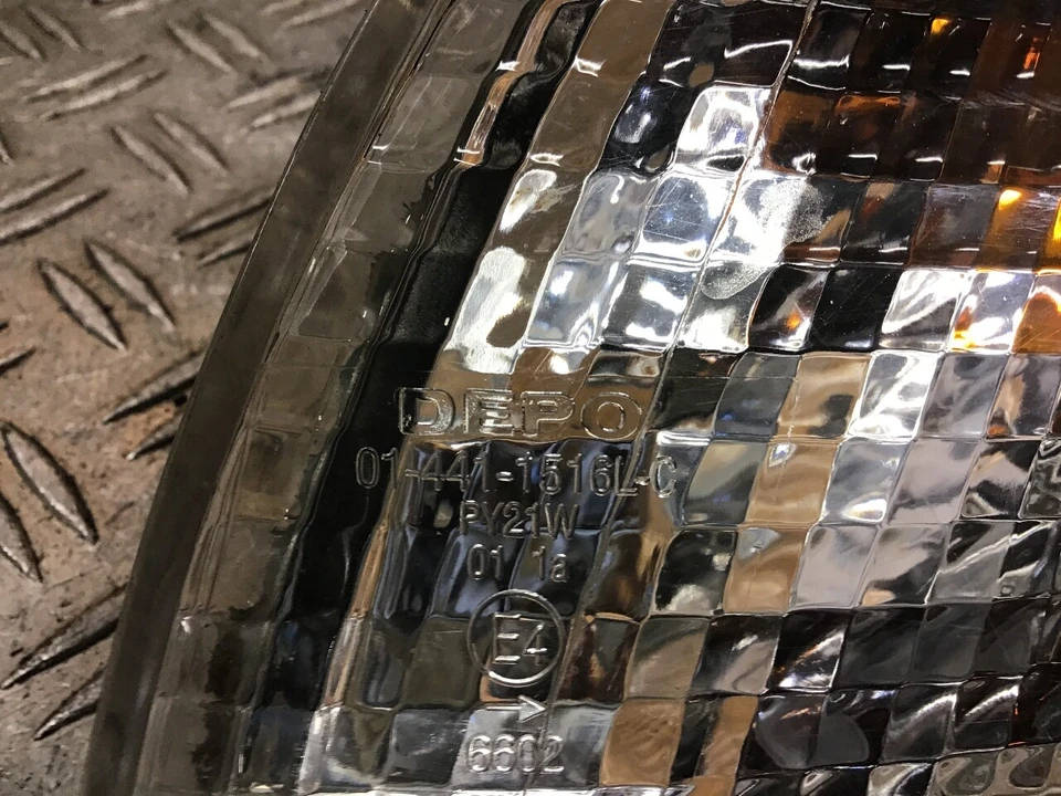 476257 Indicator Sinistro Anteriore VW Passat Variant (3B5, B5) - Immagine 4 di 4