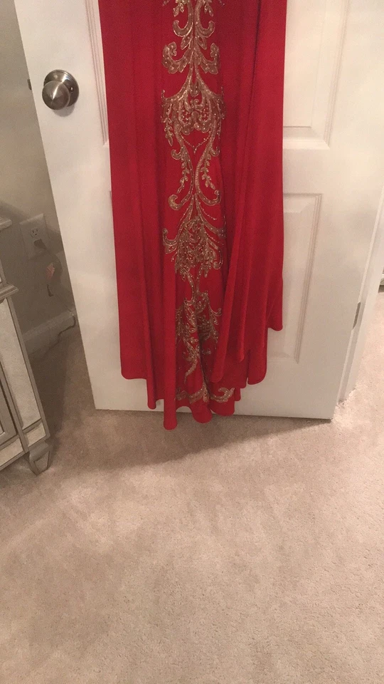 Camille La Vie красный и золотой одно плечо поезд официальный/выпускное платье размер 4 - Изображение 3 из 3