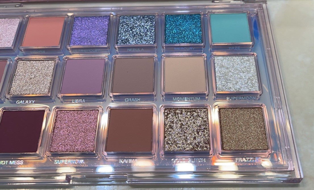 Huda Beauty ~ 'MERCURY RETROGRADE' Eyeshadow Palette
