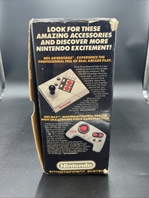 Nintendo NES Action Set Console with Zapper Controllers Game & Box No Power Cord