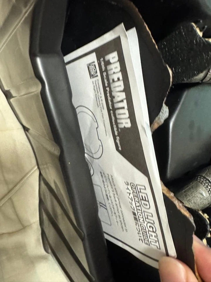 Hot Toys MMS90 Predator Classic Original Predator 1987 1/6 Figure Jungle Hunter - Image 3 of 4