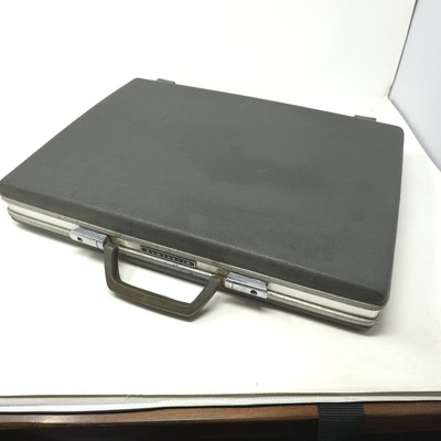 Vintage Samsonite Gray Hardshell Briefcase Attache Ultra Super Slim 70's w Key