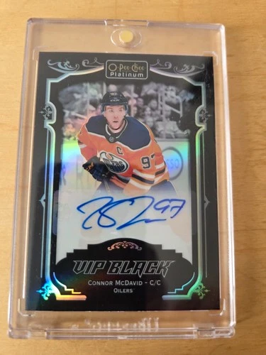 2017-18 OPC Platinum VIP Black auto  Connor McDAVID # VIP 27