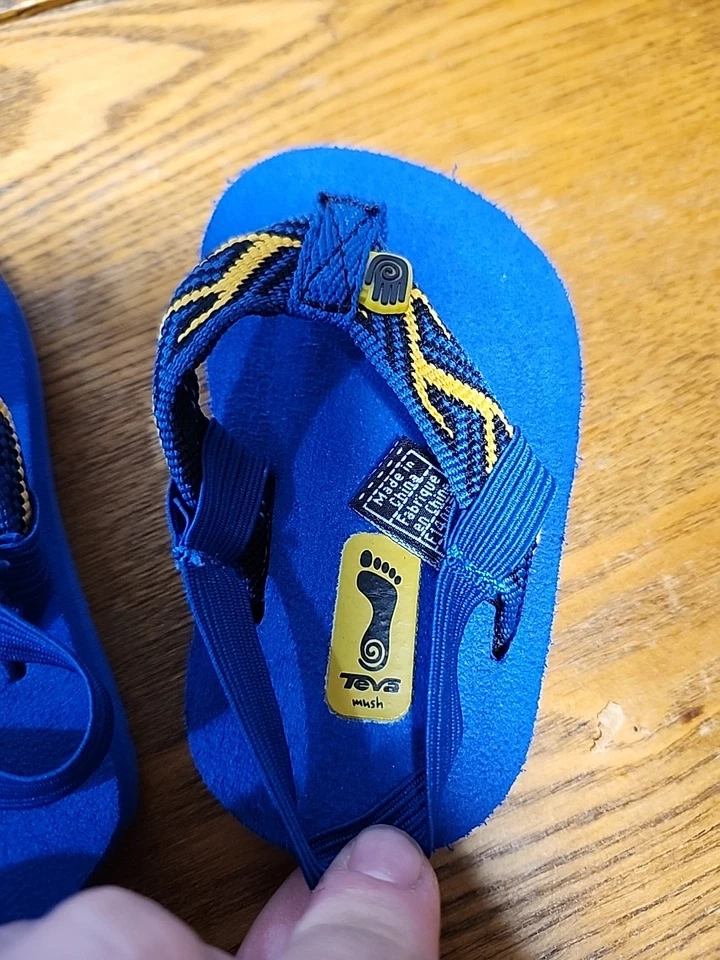 Teva Girls Boys Baby Sandals Size 2 3 Infant Mush Flip Flops Blue Yellow Thong - Image 2 of 4