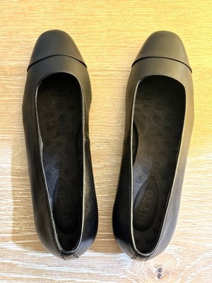 Ditto (by Van Eli) Cap Toe Butter Soft Leather Wedge Ballet Flats - Black - US 7