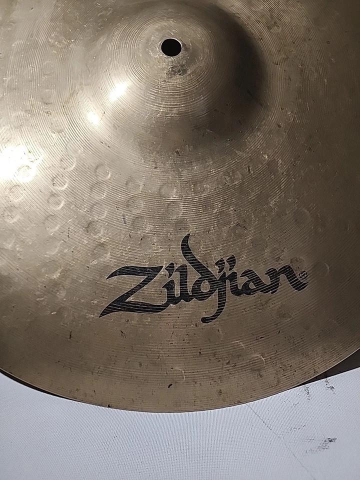 Zildjian Z Custom 18" Rock Crash - 1810g Cymbal Good Lightly Used Condition - Image 2 of 4