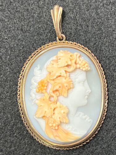 cameo antique shell 1800s Italian hand carved pen… - image 1