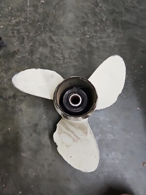 1983 Evinrude 115 HP Outboard Propeller Prop 13-1/4 x 17 13 Spline 765183