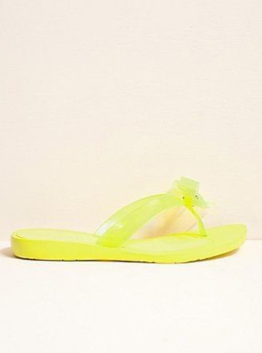 NIB GUESS Tutu Thongs Flip Flops w/ bows and rhinestones Yellow US 5, EU 35.5 - Picture 3 of 4