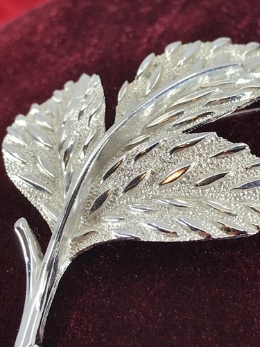 Vintage Trifari 3 Silver Leaf Leaves Brooch Pin - Picture 14 of 18