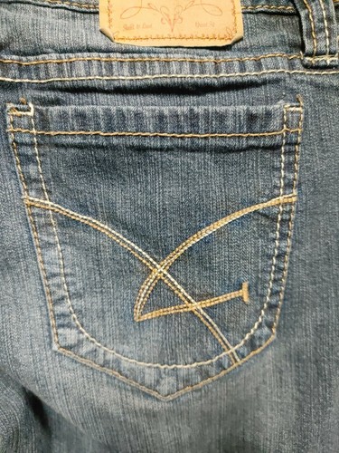 Amethyst ***SIZE 7*** Skinny Jeans. *C7224-B