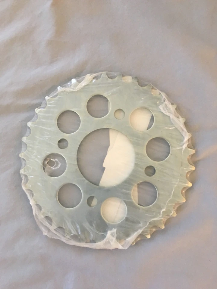 Piñón trasero de acero Sunstar 2-307933 520 33T para Honda Rebel 250 XR200 Foto 2 de 2