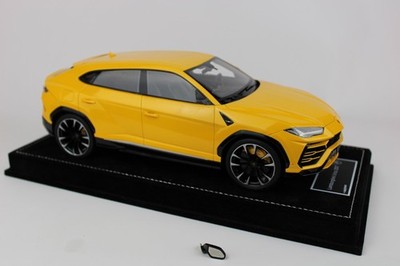 Lamborghini Urus Looksmart Look Smart Modellauto 1:18 Gelb