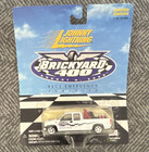 Johnny Lightning Brickyard 400 2000 Chevrolet Silverado NASCAR Race Emergency — photo 1