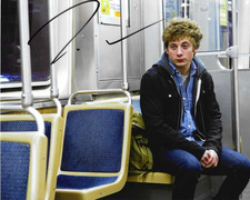 * JEREMY ALLEN WHITE * signed 8x10 photo * SHAMELESS * COA *