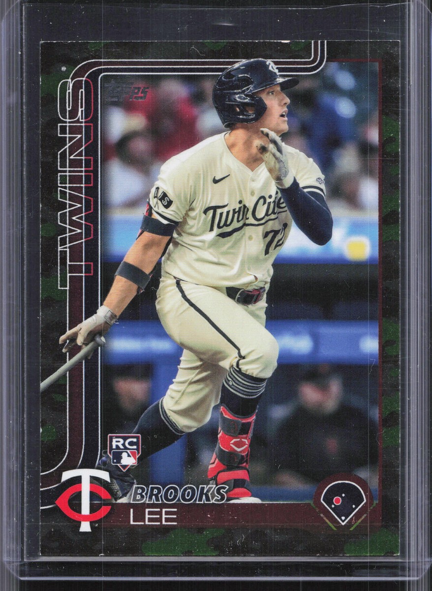 2025 Topps Series 1 #317 Brooks Lee Memorial Day Camo #/25 Rookie 
