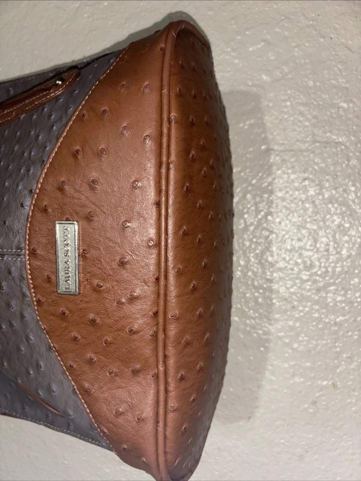 Женская сумочка Laura Scott серо-коричневая/коньячная с тиснением страуса - Изображение 2 из 4