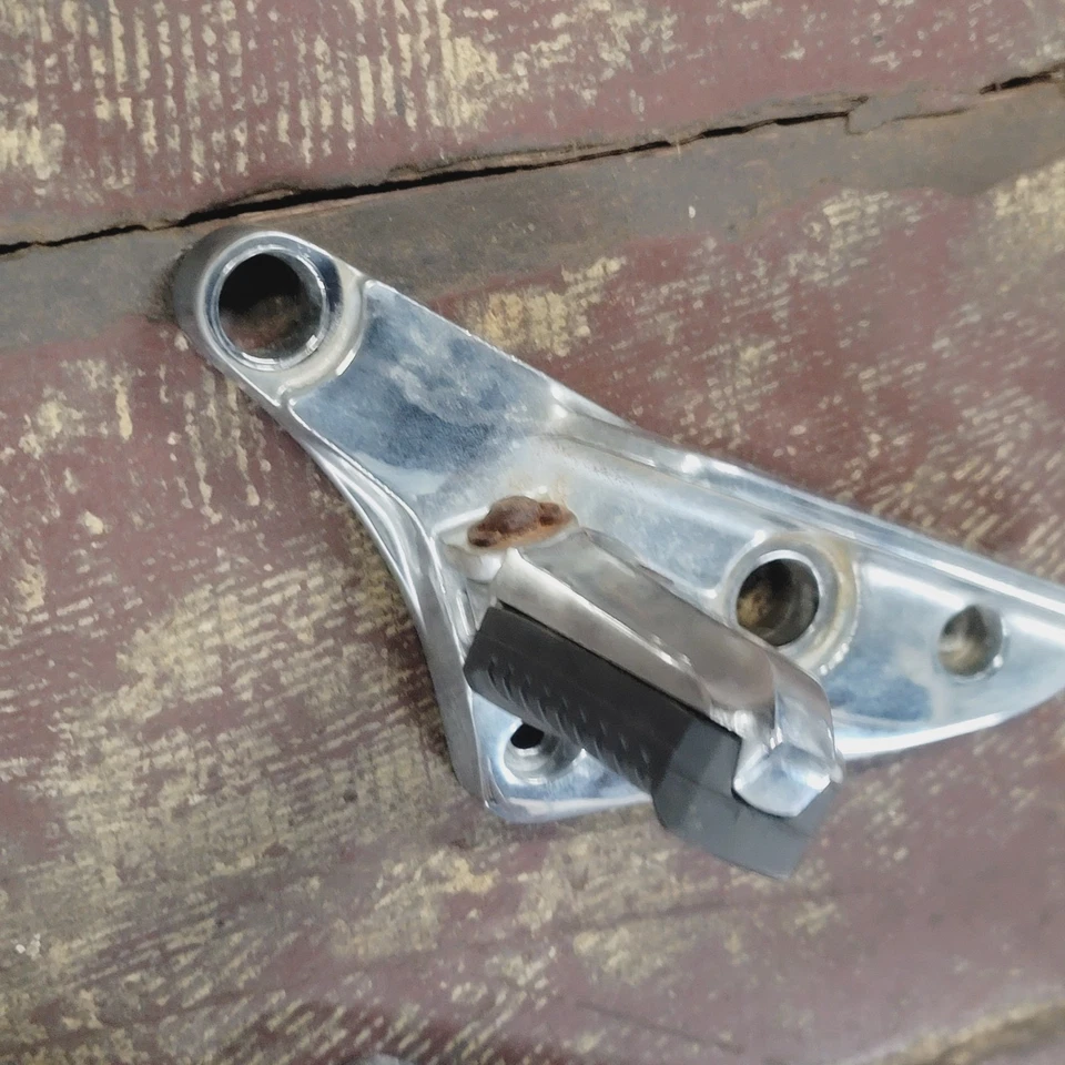 Juego de reposapiés izquierda derecha 86-06 Kawasaki Vulcan 750 pasajero Foto 3 de 4