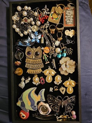 Jewelry, Hair Clips & Things To Repurposing. All Kinds Of Things For Crafts #97