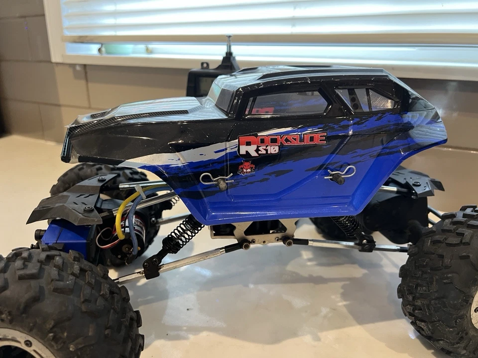 RARE!  Redcat Rockslide RS10 Crawler W/ remote RTR Traxxas Servo Like Trx-4 - Image 2 of 4