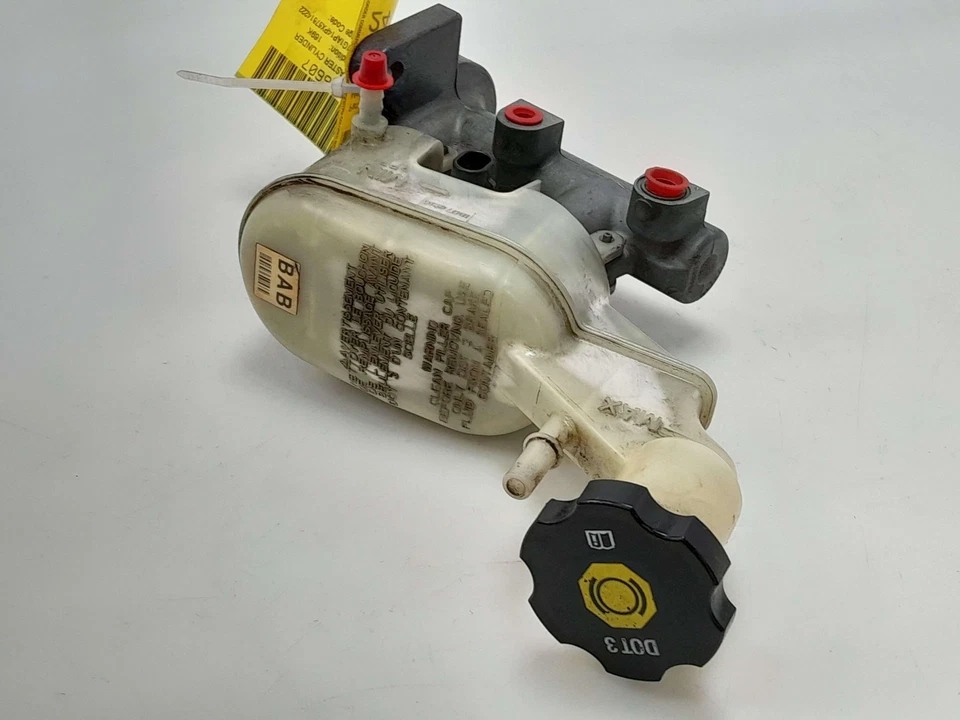 05-08 Conjunto de cilindro maestro de freno de cobalto Chevy - Transmisión manual SOLO OEM Foto 2 de 4