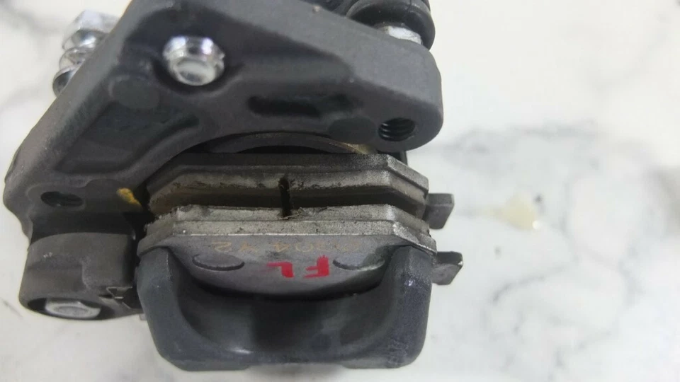 Pinza de freno delantera 18 Suzuki LS650 LS 650 S40 Boulevard Foto 2 de 4