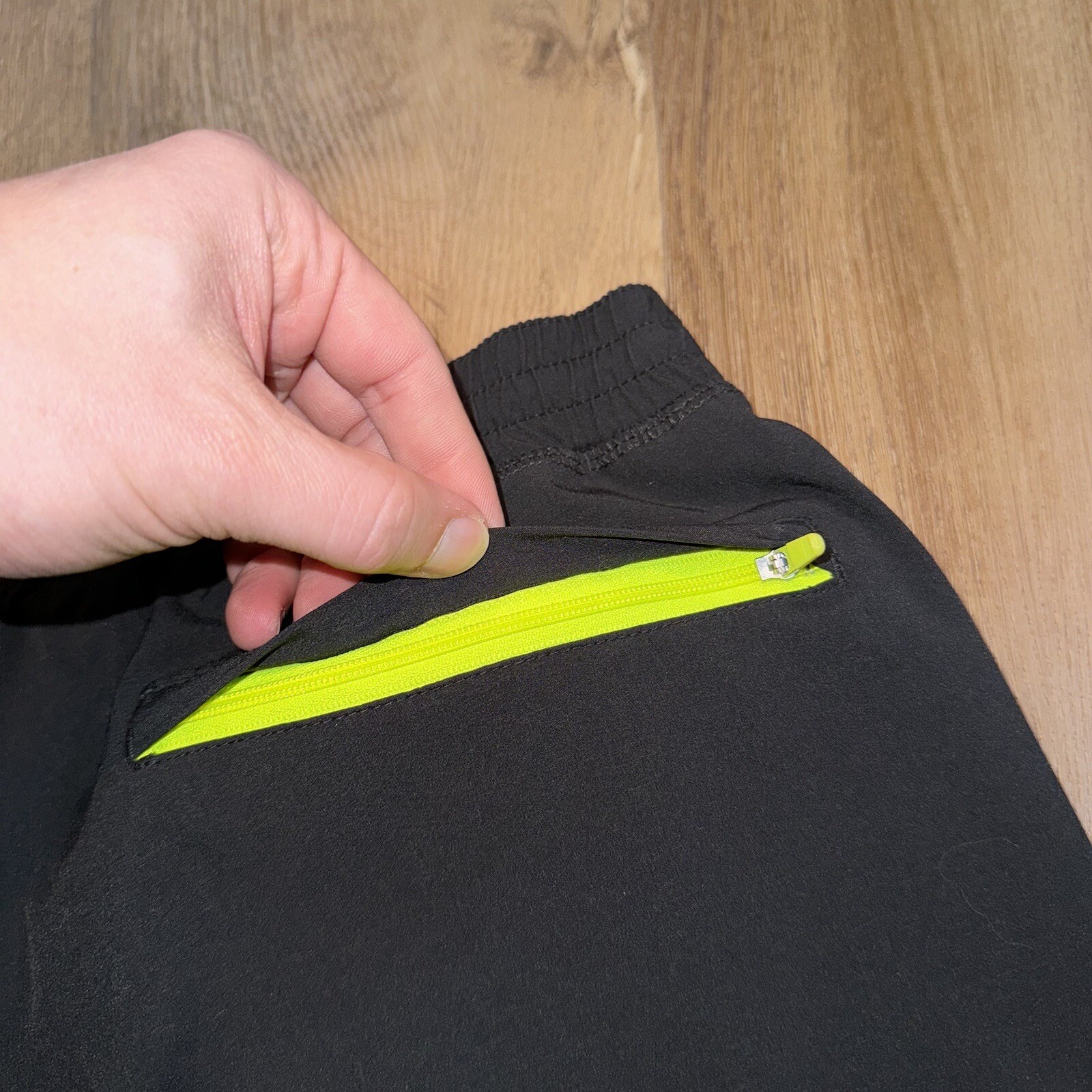 Chubbies Sport Shorts Mens Medium 6.5" Athletic Stretch Compression Liner Black