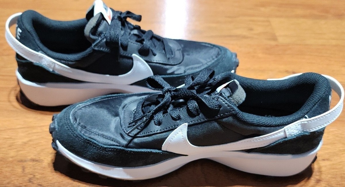 New Nike Waffle Debut Men's Size 7 Running Shoes Sneakers Black