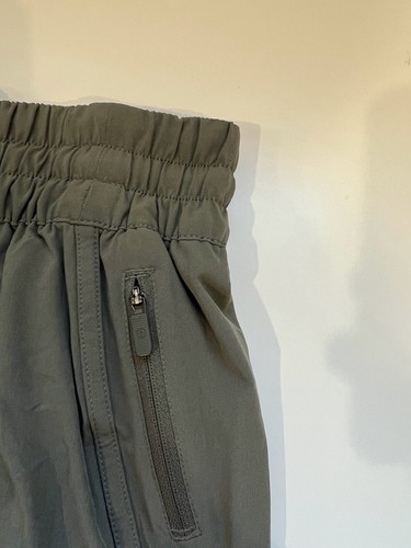 Lululemon Women's Lined Activewear Shorts Green Size CAN6-AUS10 - Picture 4 of 9