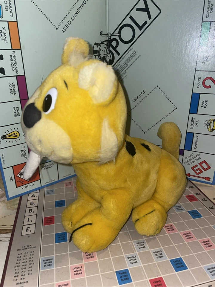 Juguete de peluche de 10" Baby Puss Saber Tooth Tiger The Flintstones 1996 Hanna Barbera  Foto 2 de 4