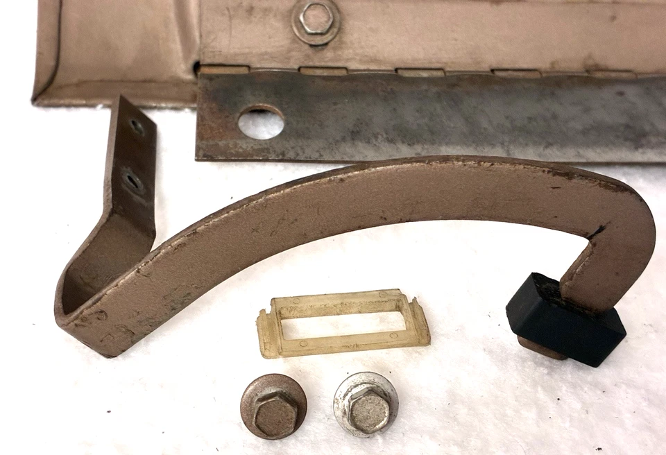 PUERTA GUANTERA ORIGINAL 62 MERCURY MONTEREY PERSONALIZADA S-55, CAPTURA/PARADA, BISAGRA, MARRÓN?? Foto 3 de 4