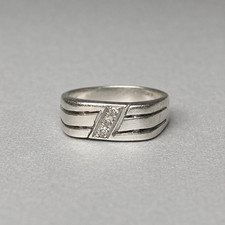 Ring aus 925 Silber mit Zirkonia