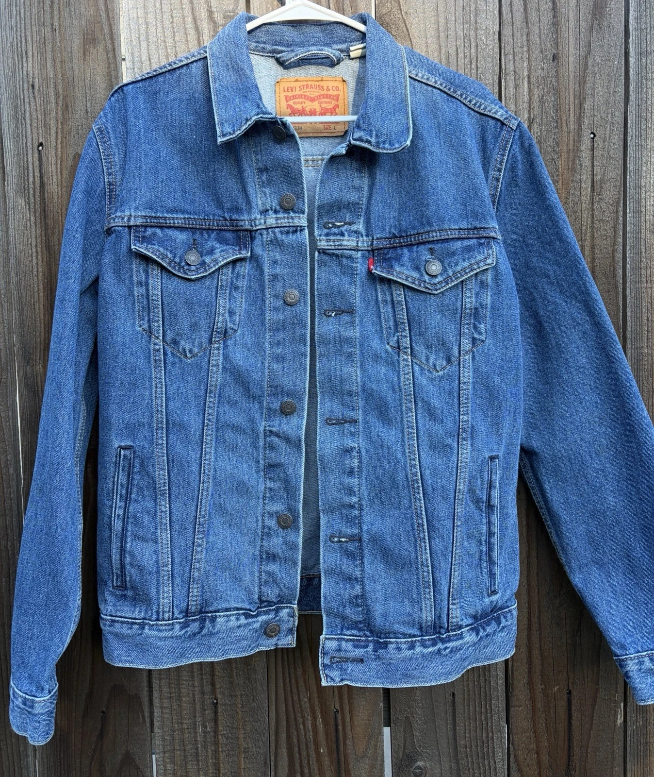 Levi’s Trucker Denim Jacket Mens Large Blue Button Front Style 72334