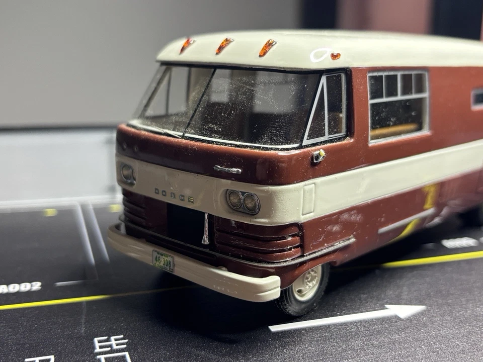 Модели 1963 Dodge Travco в масштабе Neo 1:43 RV - Изображение 4 из 4