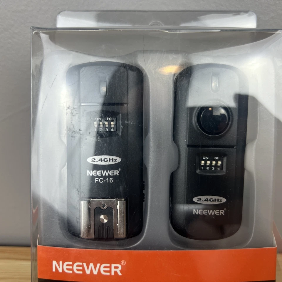 Neewer FC-16 Camera Flash Studio Strobe 2.4 GHz Wireless for Canon NEW - Image 2 of 4