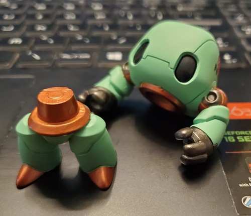 liberty VEE5 CHIBI robot droid NYCC 2021 EXCLUSIVE whalerabbit VYNC sofubi 1/100 - Picture 5 of 9