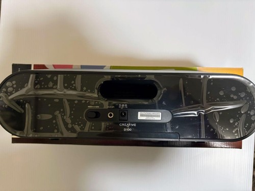Altavoz inalámbrico portátil Creative D100 Bluetooth diseño compacto - Imagen 2 de 5